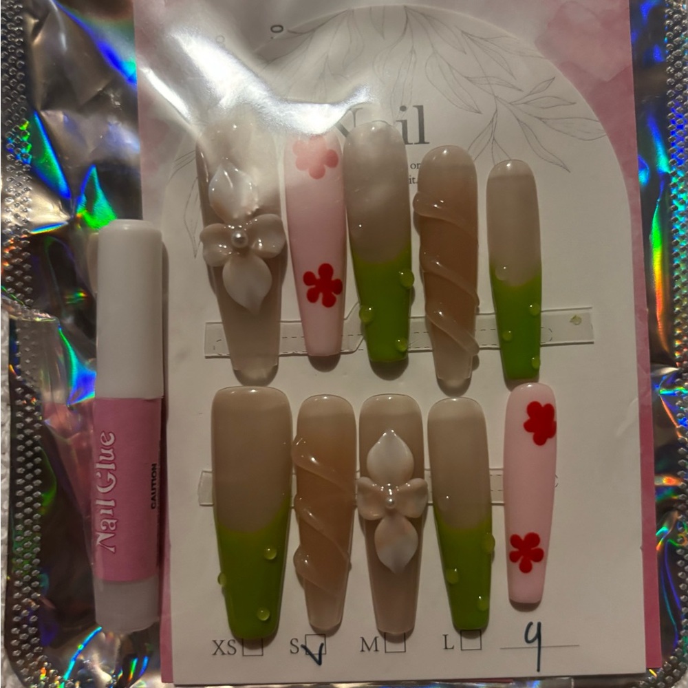 Floral Nail Art Set with Glue
